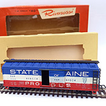 2210 Box-car "State of Maine"