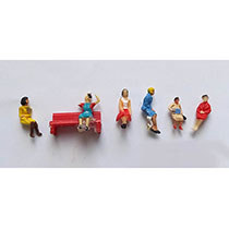 D81 - 6 Zittende dames 7