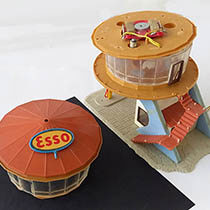 D37 -  Esso tankstation