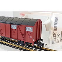 5330-2 Gesloten goederenwagen