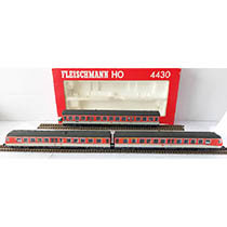 4430 + 4432,  3-delig dieseltreinstel